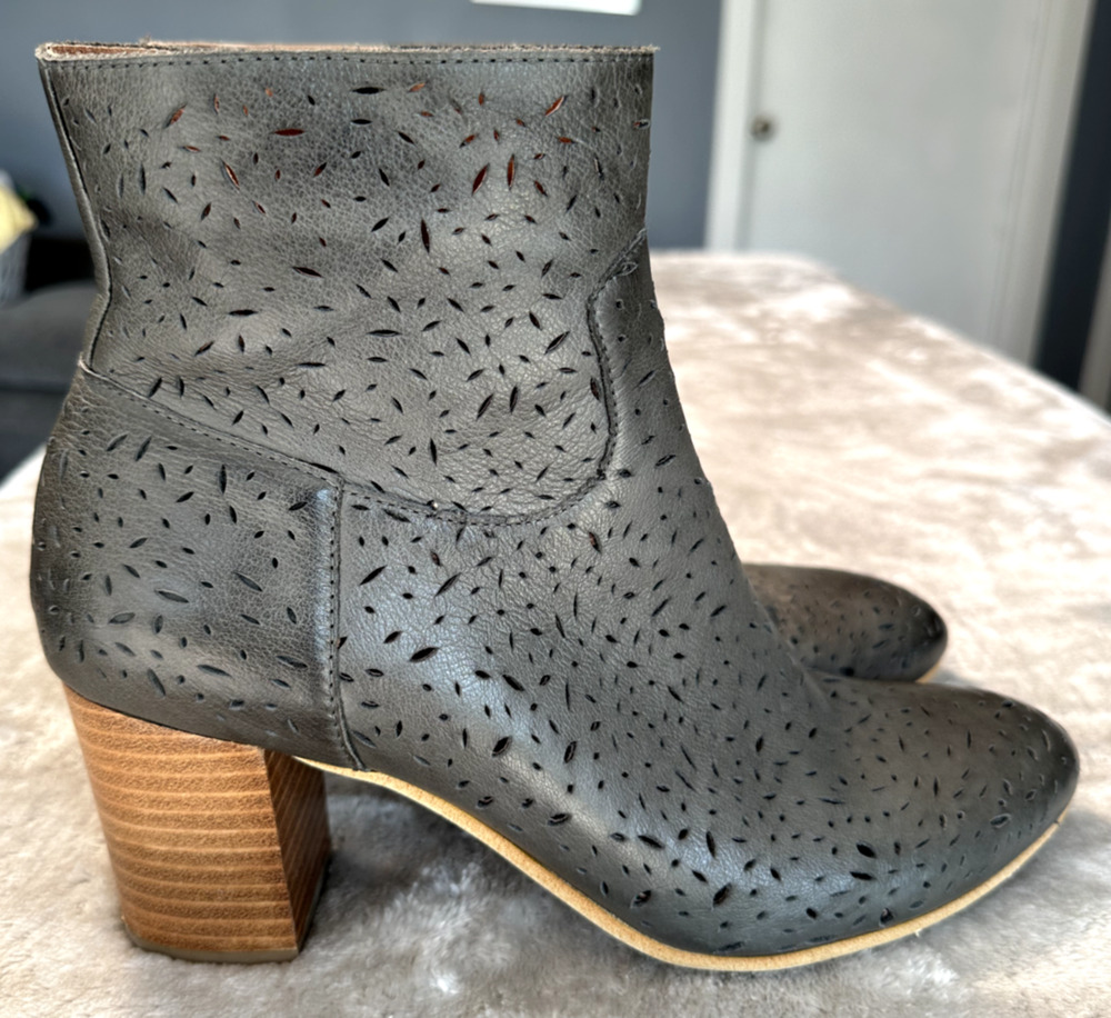 Anthropologie Silent D Gray Leather Perforated Ankle Boots Womens Size 10 EU 41